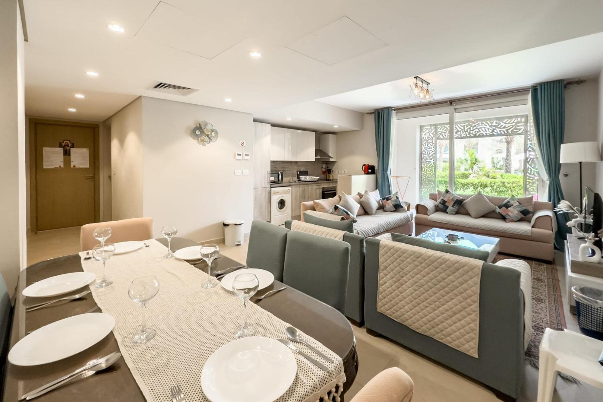 Apartament Staggering & Soothing 2 Bdr W Pool View Free Pool & Access